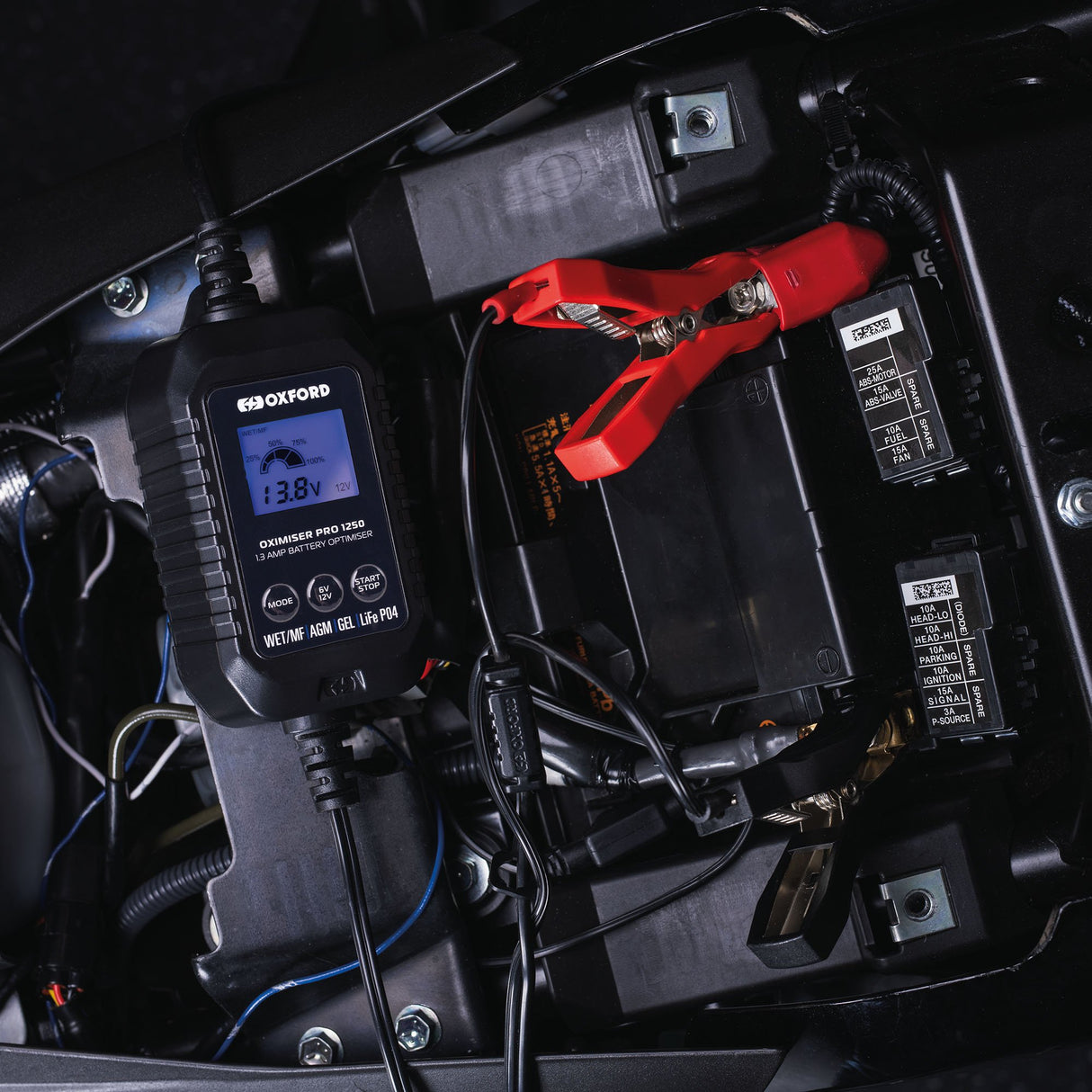Oxford EL202 Oximiser Pro 1250 Motorcycle Car Battery Charger Optimiser Kit UK Model 1.3A 12V
