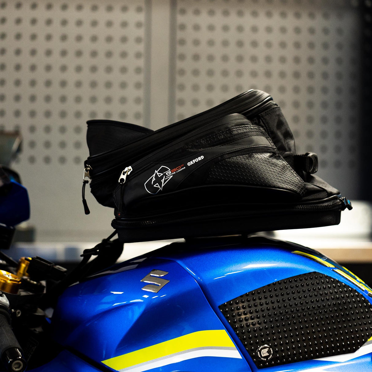 Oxford OL241 Luggage Q20R Quick Release Motorcycle Motorbike Tank Bag 20L Black