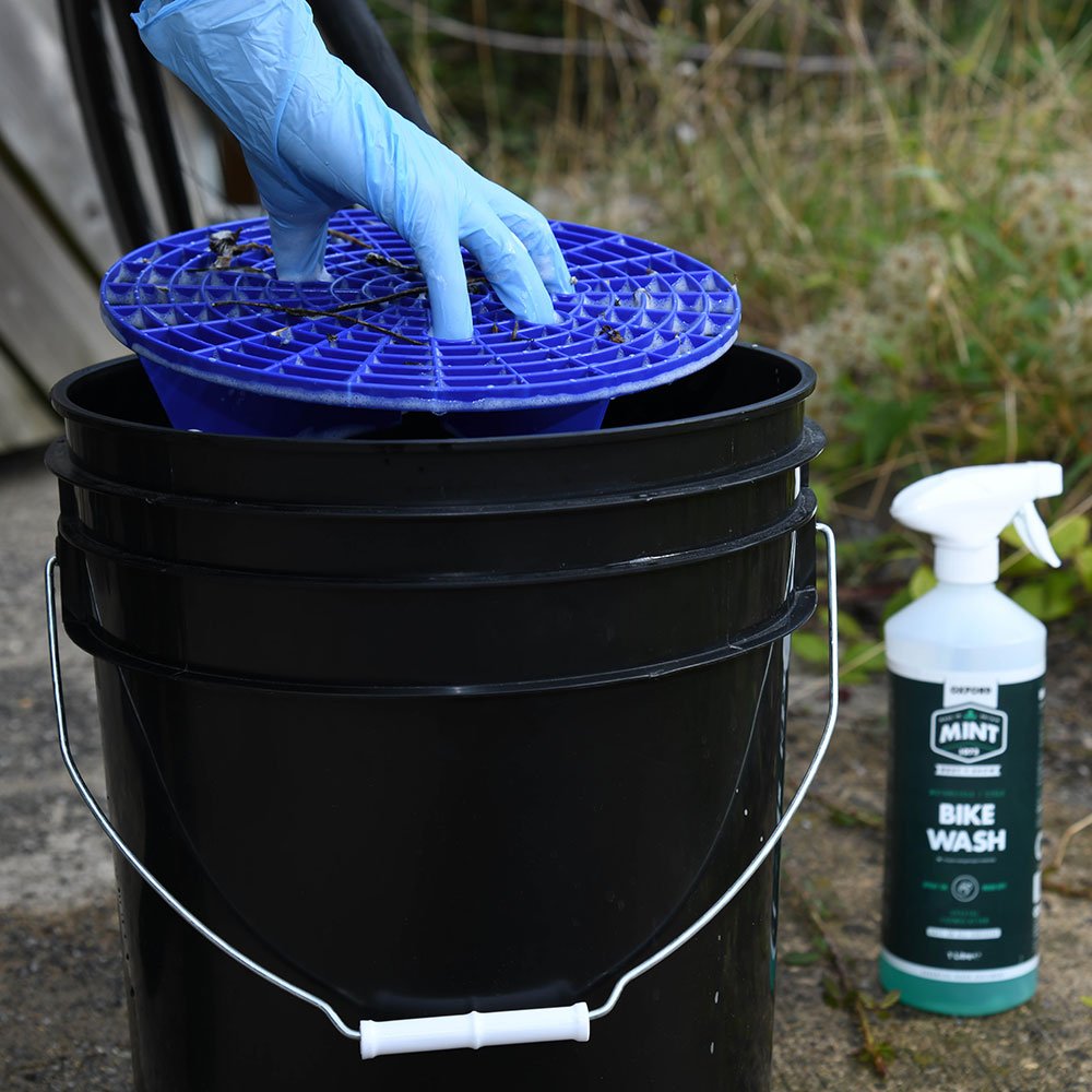 Oxford OX257 Motorcycle Motorbike 20L Wash Bucket With Griut Guard Cleaning Care