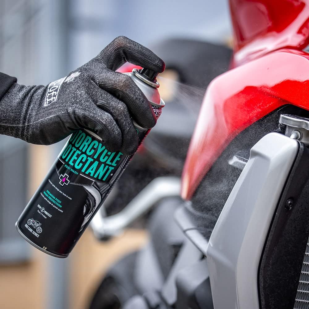 Muc-Off 625 Motorcycle Care Kit Duo Pack Protectand and Cleaner Bundle