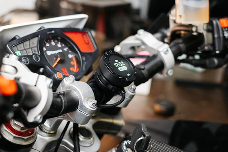 Beeline Moto II 12V Powered Mount Insert Motorcycle GPS Tracker Charger