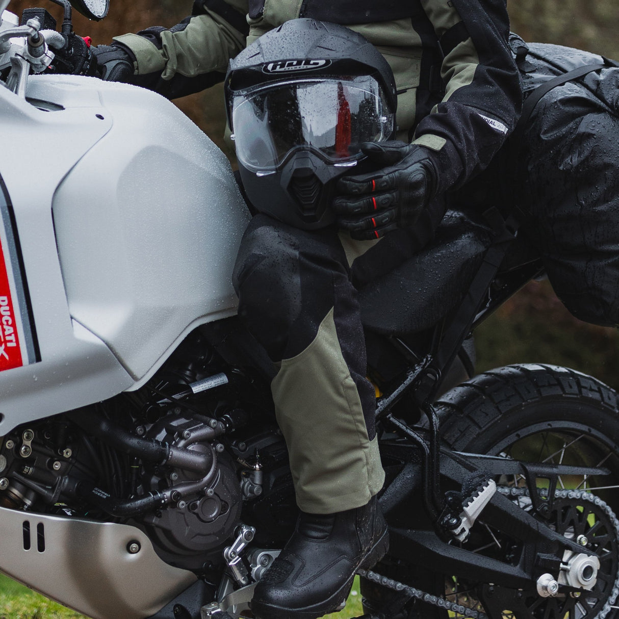 Oxford Mondial 2.0 Motorcycle Trousers Black/Olive