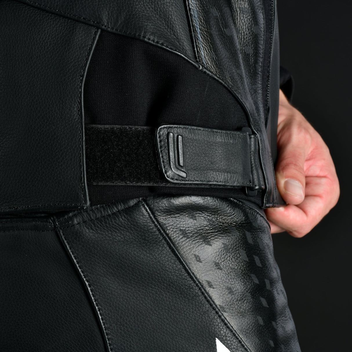 Oxford Nexus 1.0 Men's Leather Motorcycle Jacket Black White