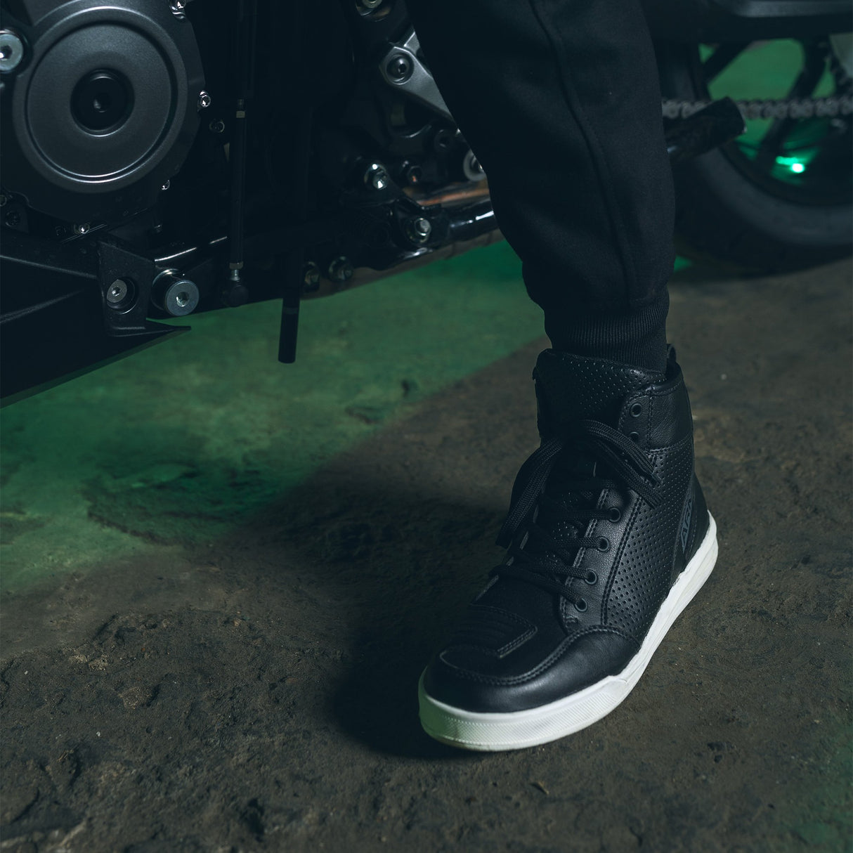 ARMR Aki 1.0 Air Motorcycle Boots Black