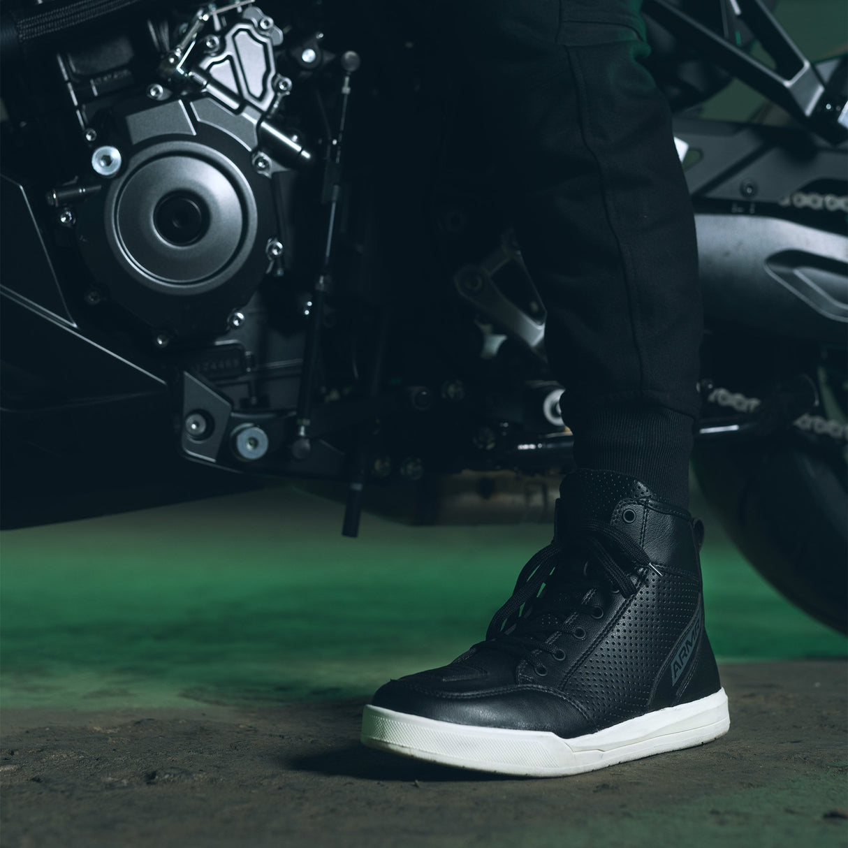 ARMR Aki 1.0 Air Motorcycle Boots Black