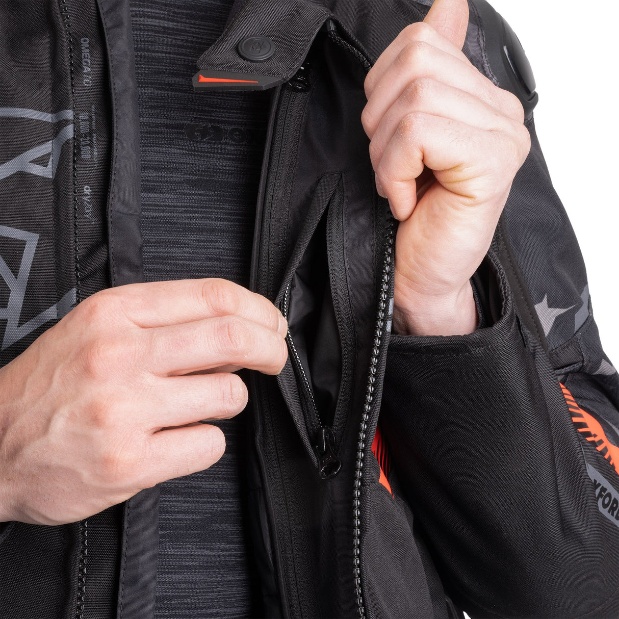 Oxford Omega 1.0 D2D Men's Motorcycle Jacket Black Camo Red