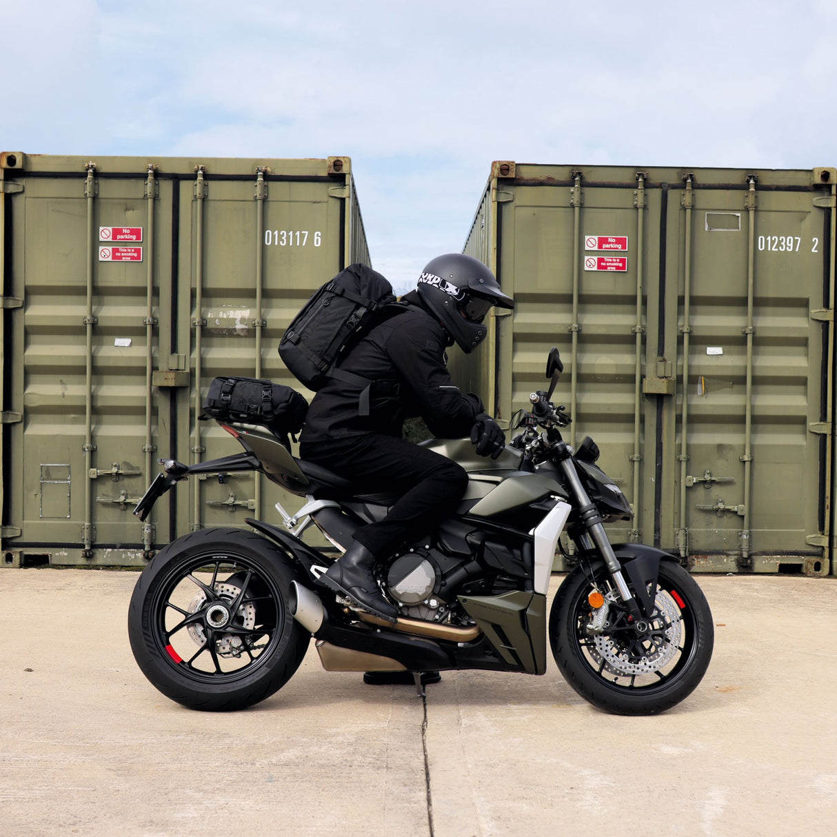 Oxford Atlas B-20 Advanced Backpack Motorcycle Motorbike Luggage 20L Charcoal/Black