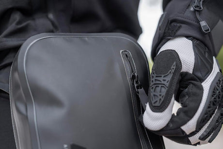 LS2 Move Ahead WP 1.7L Leg Bag One Size Black